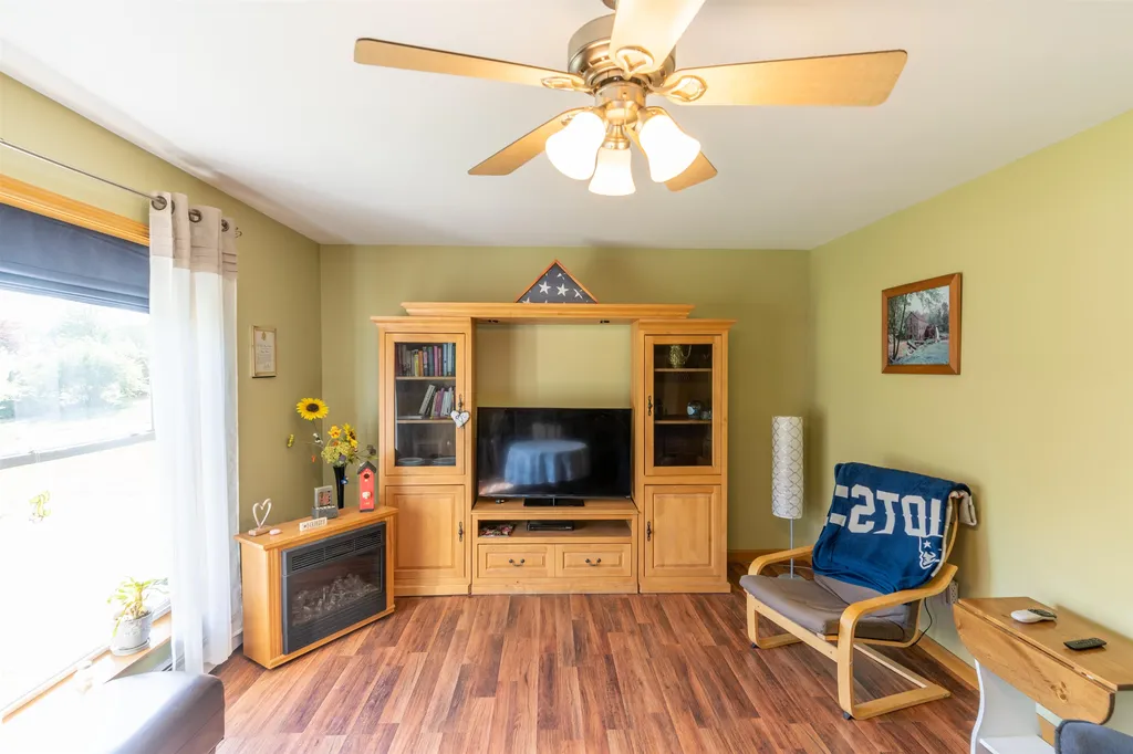 10 Colonial Drive Rochester NH 03839