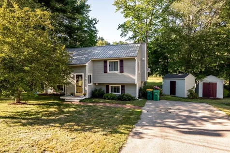 70 Ledgeview Drive Rochester NH 03839