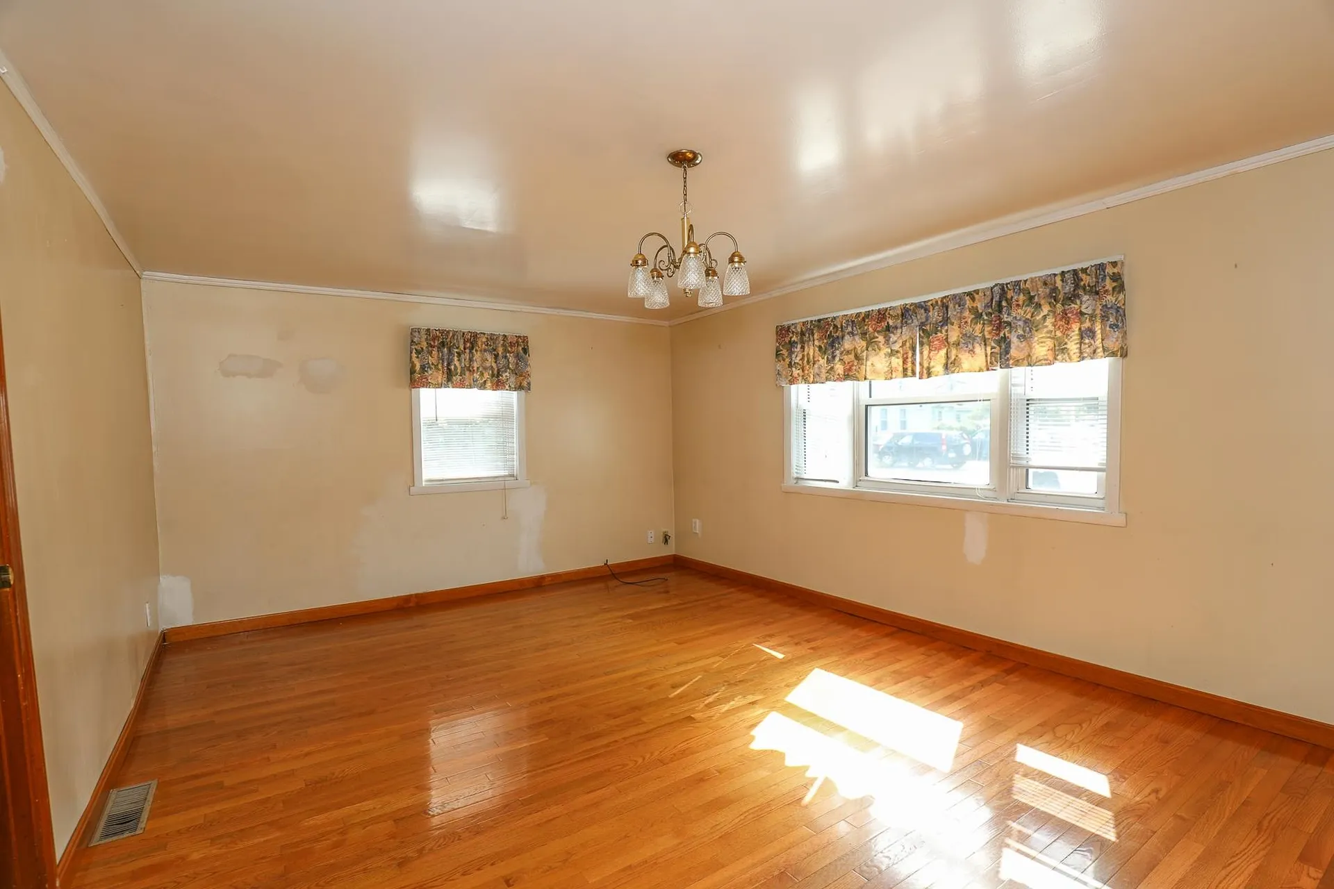 102 Ash Street Nashua NH 03060