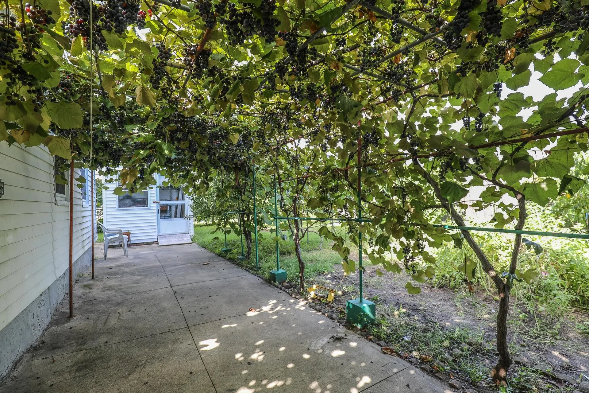 102 Ash Street Nashua NH 03060