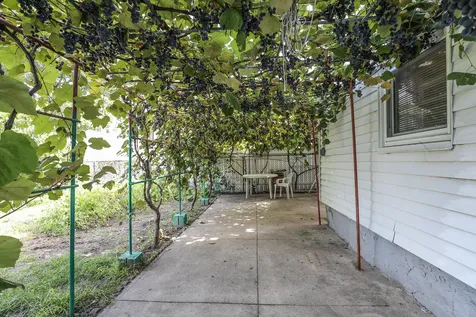 102 Ash Street Nashua NH 03060