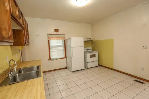 102 Ash Street Nashua NH 03060