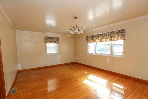 102 Ash Street Nashua NH 03060