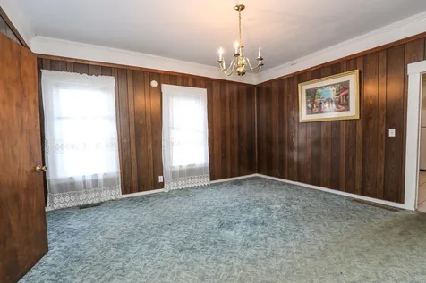 102 Ash Street Nashua NH 03060