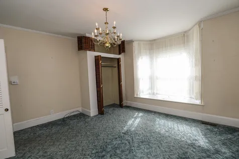 102 Ash Street Nashua NH 03060