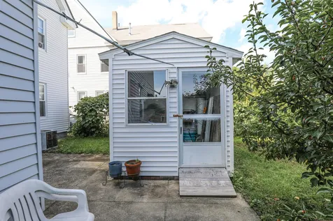 102 Ash Street Nashua NH 03060