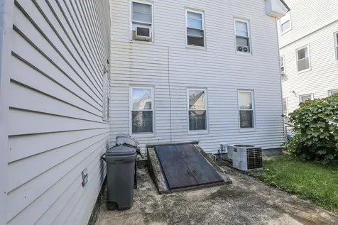 102 Ash Street Nashua NH 03060