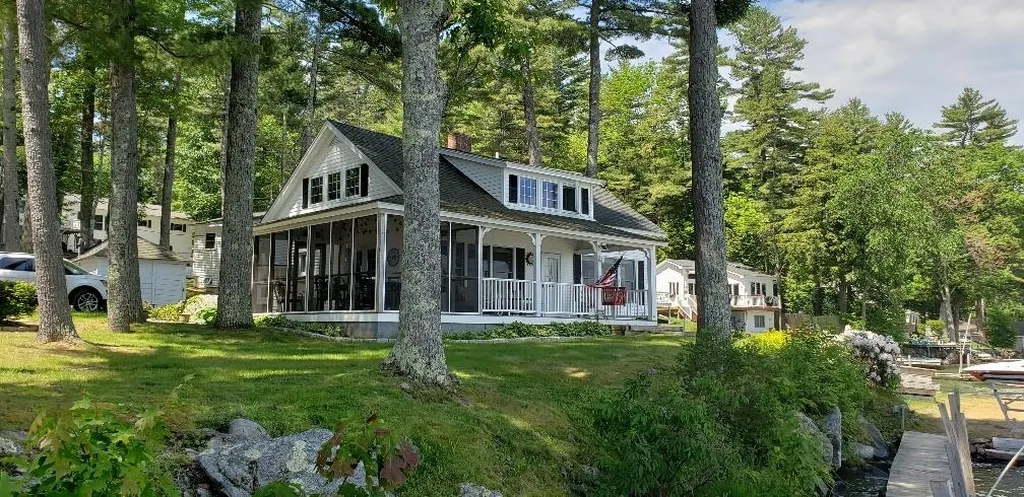 171 Dockham Shore Road Gilford NH 03249