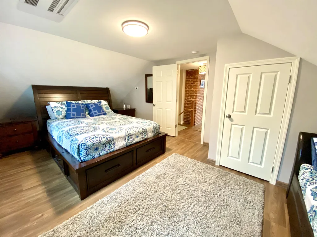 171 Dockham Shore Road Gilford NH 03249