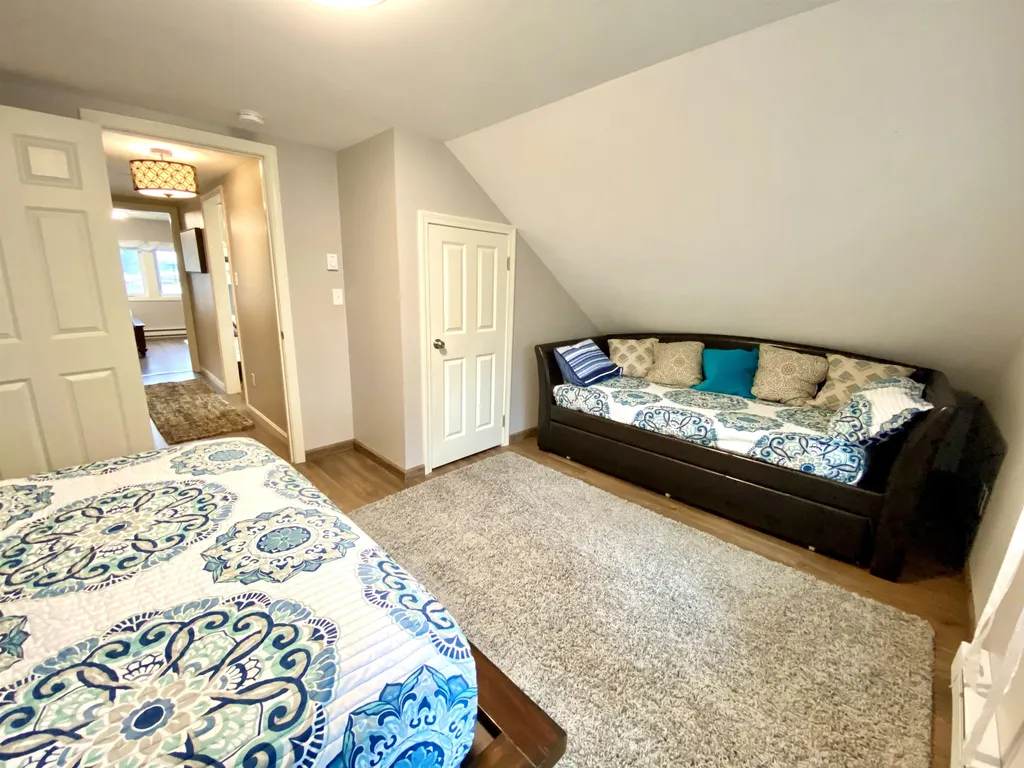 171 Dockham Shore Road Gilford NH 03249