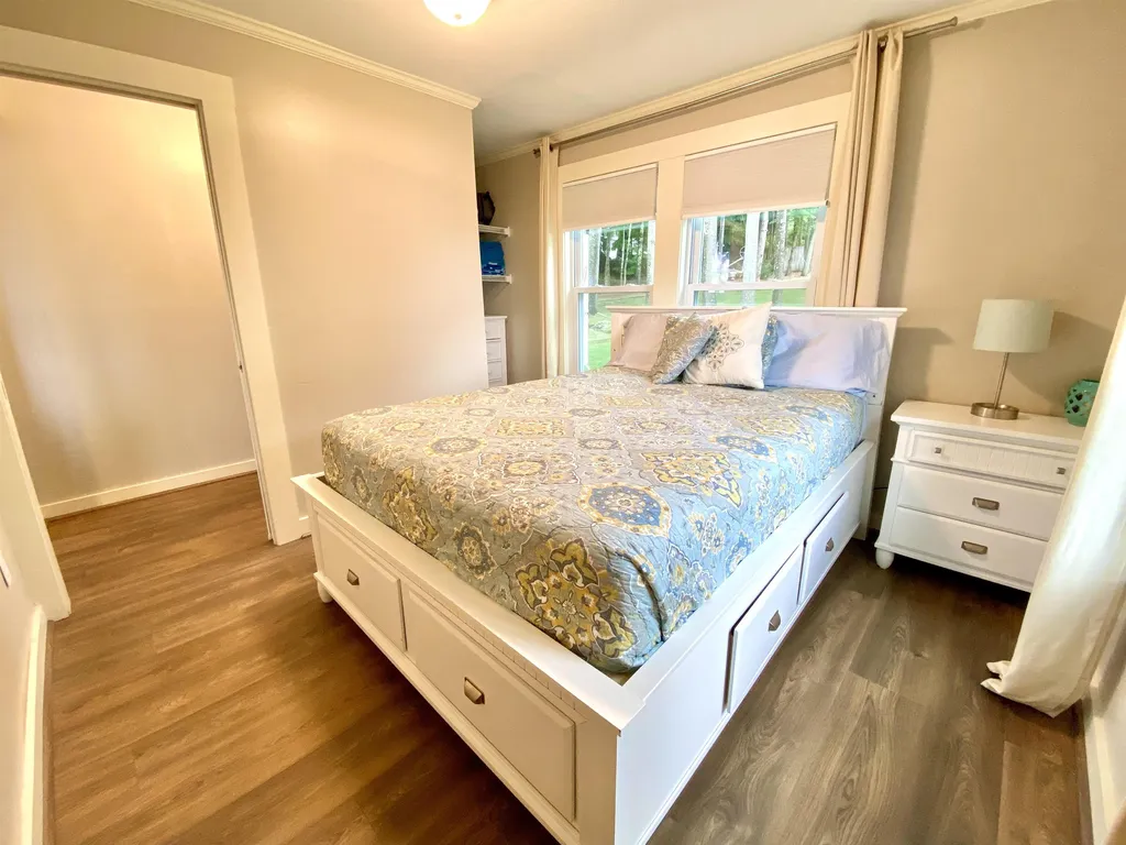 171 Dockham Shore Road Gilford NH 03249