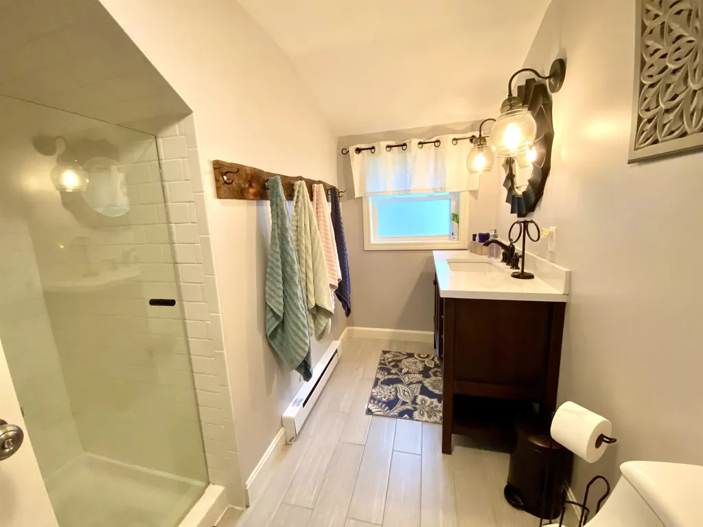 171 Dockham Shore Road Gilford NH 03249