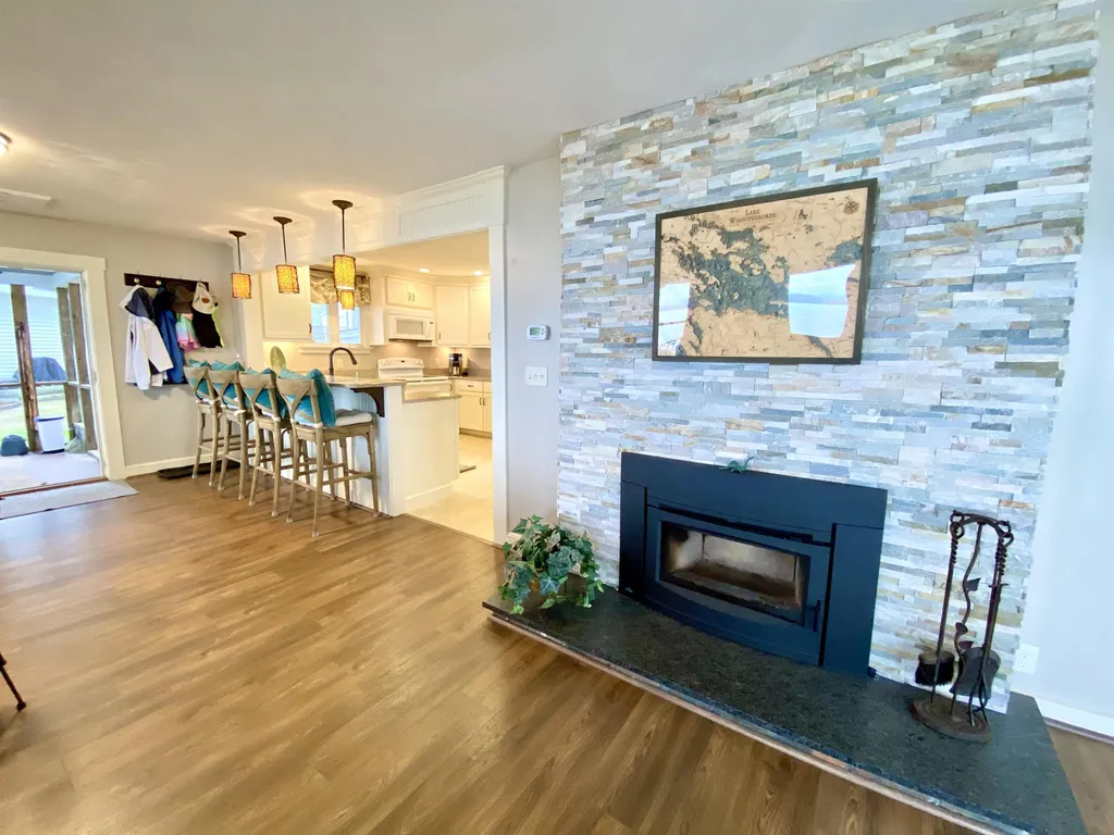171 Dockham Shore Road Gilford NH 03249
