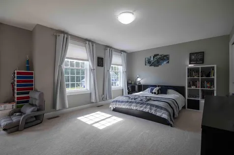 26 Manter Mill Road Londonderry NH 03053