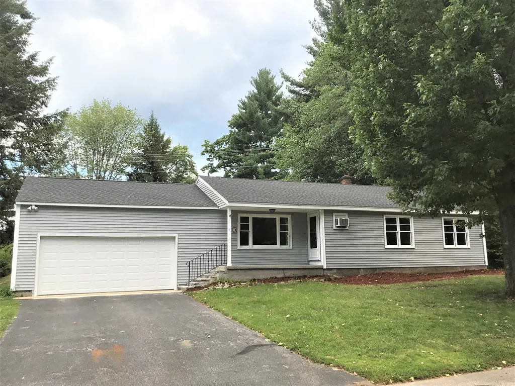 14 Durham Street Nashua NH 03063
