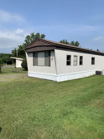 16 Windy Acres Park Charlestown NH 03603