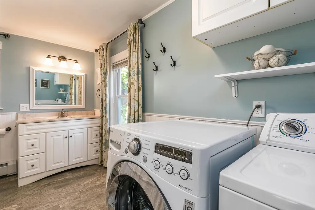 8 Laurel Street Concord NH 03301