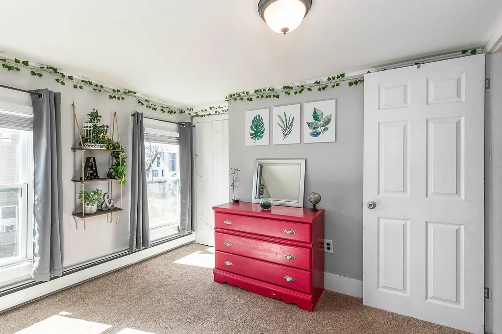 8 Laurel Street Concord NH 03301