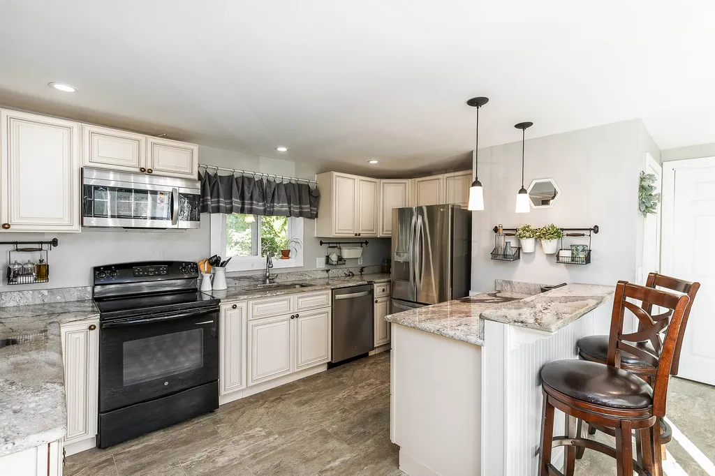 8 Laurel Street Concord NH 03301
