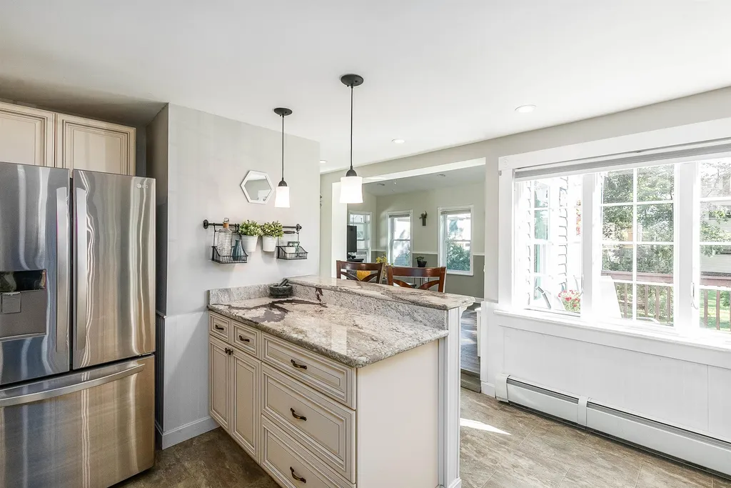 8 Laurel Street Concord NH 03301