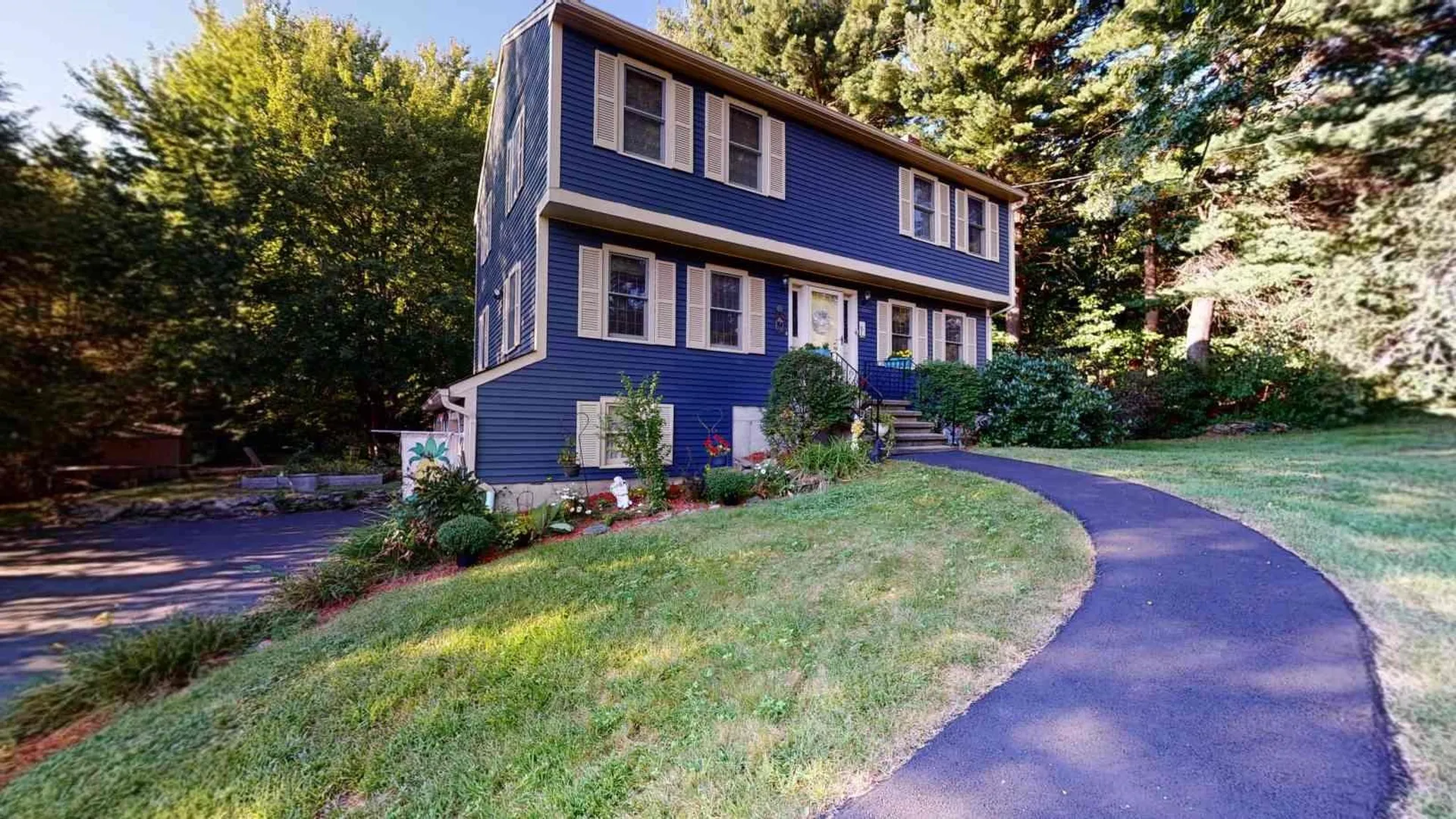 5 Roy Drive Hudson NH 03051