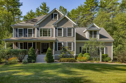 4 Stonewall Way Durham NH 03824
