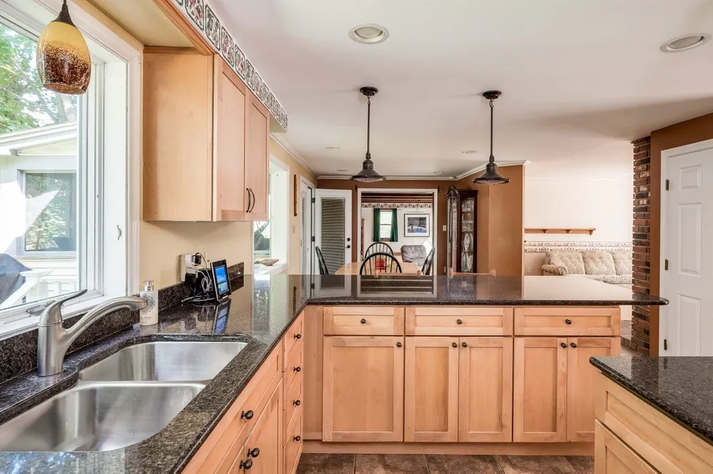 7 Beaver Dam Road South Berwick ME 03908