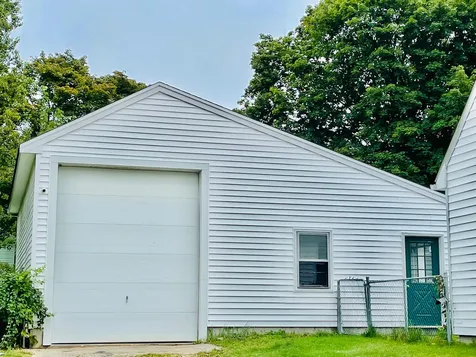 8 Dodge Street Rochester NH 03867
