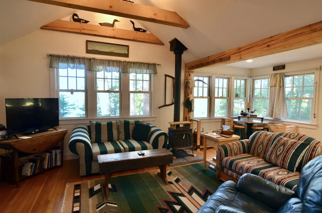 10 Wallula Road New London NH 03257