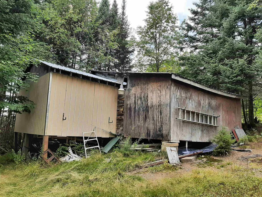 8 River Road Pittsburg NH 03592