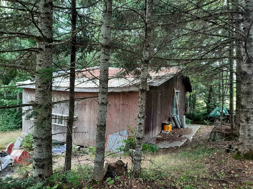 8 River Road Pittsburg NH 03592