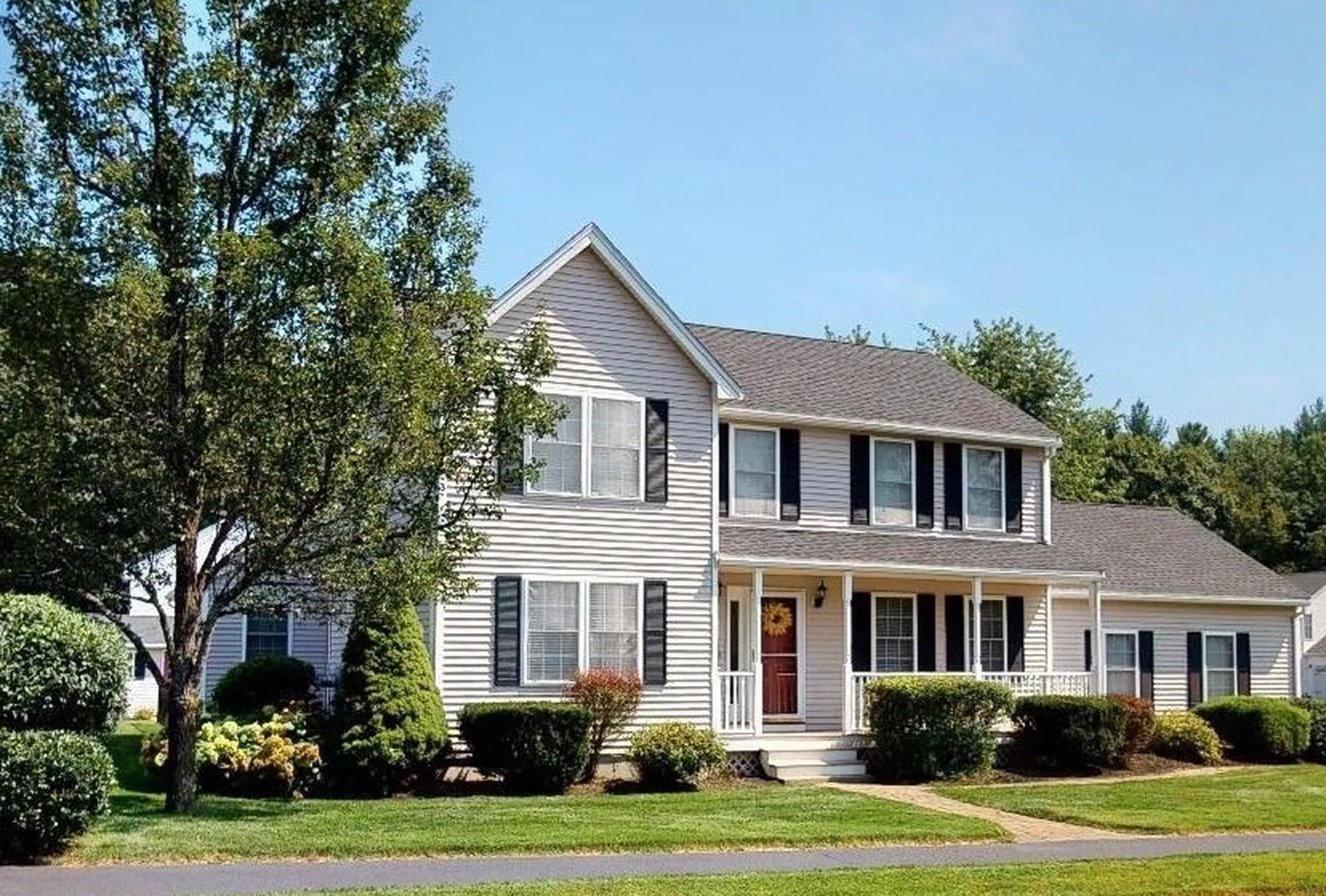 2 Hayley Court Hudson NH 03051
