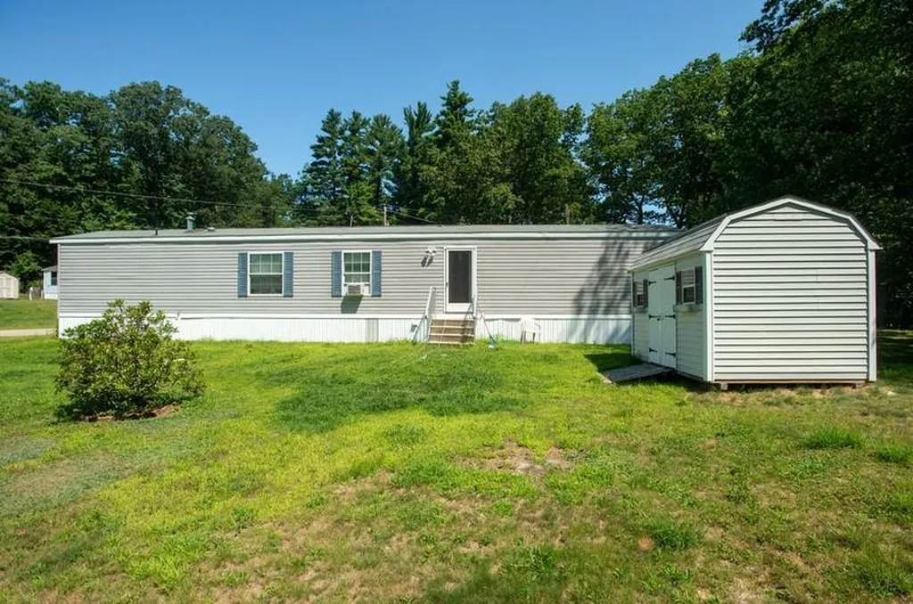 8 Tonka Street Rochester NH 03867