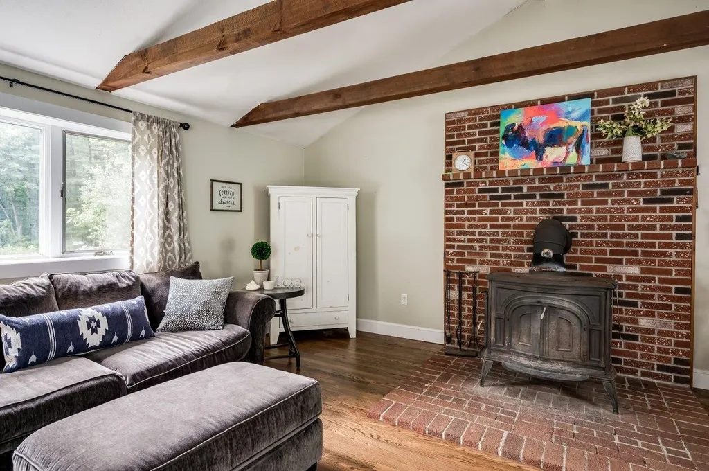 40 Crestview Terrace Stratham NH 03885