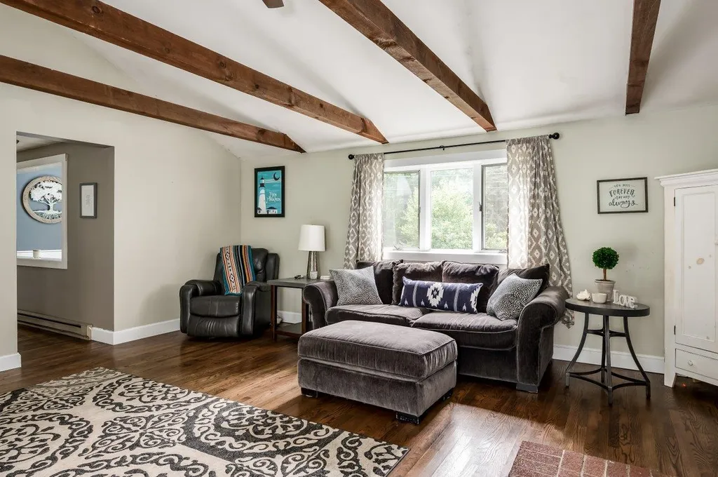 40 Crestview Terrace Stratham NH 03885
