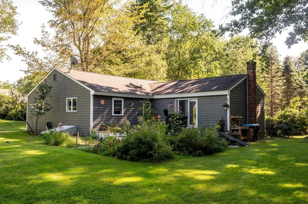 40 Crestview Terrace Stratham NH 03885