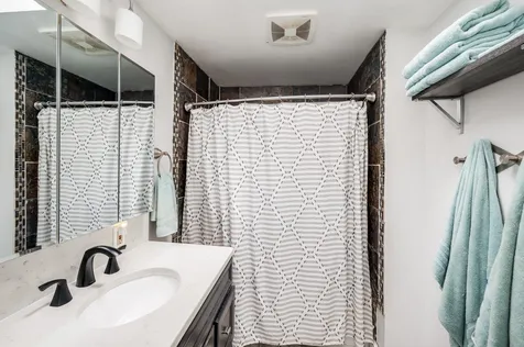 40 Crestview Terrace Stratham NH 03885