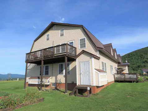 2637 Farrar Road Newport Town VT 05857