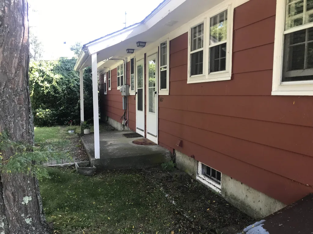 665-667 Wallis Road Rye NH 03870