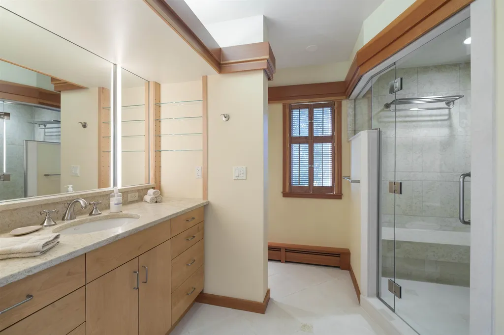 10 Gates Road Hanover NH 03750