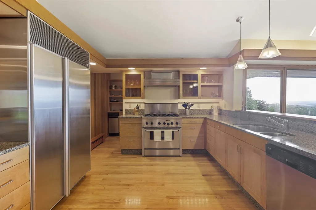 10 Gates Road Hanover NH 03750