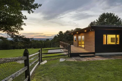 10 Gates Road Hanover NH 03750