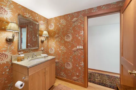 10 Gates Road Hanover NH 03750