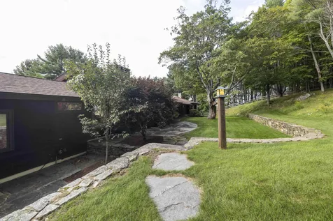 10 Gates Road Hanover NH 03750