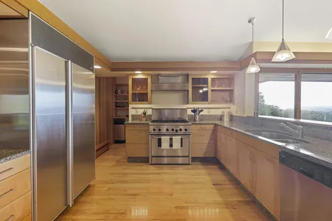 10 Gates Road Hanover NH 03750