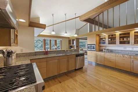 10 Gates Road Hanover NH 03750