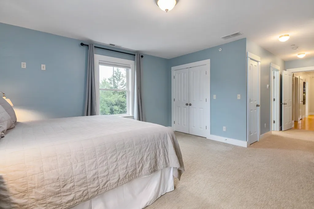 796 Sagamore Avenue Portsmouth NH 03801