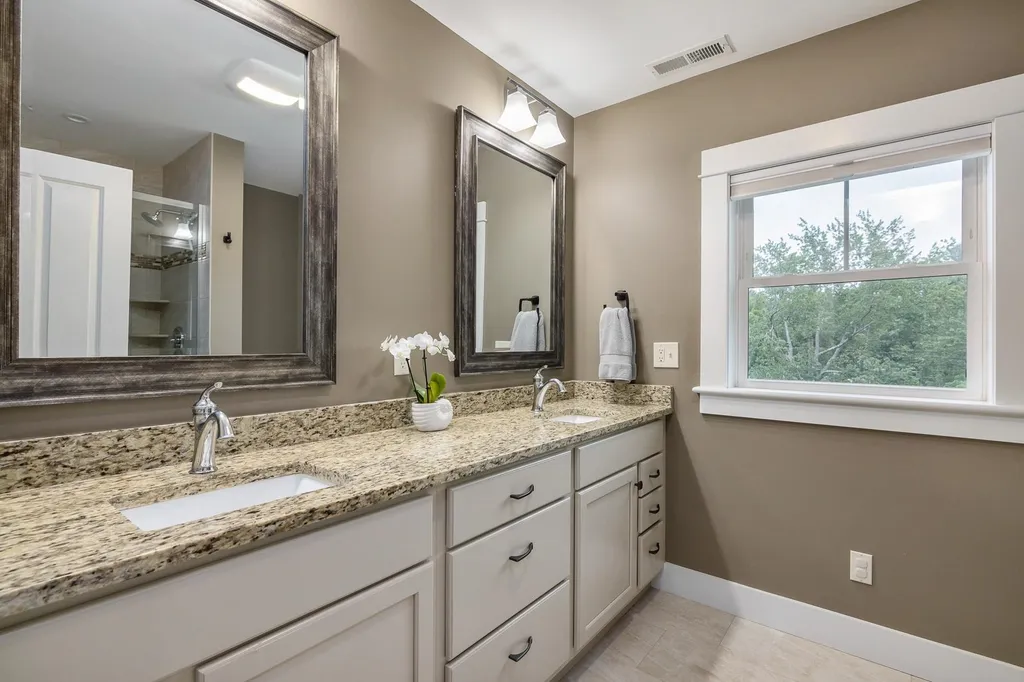 796 Sagamore Avenue Portsmouth NH 03801