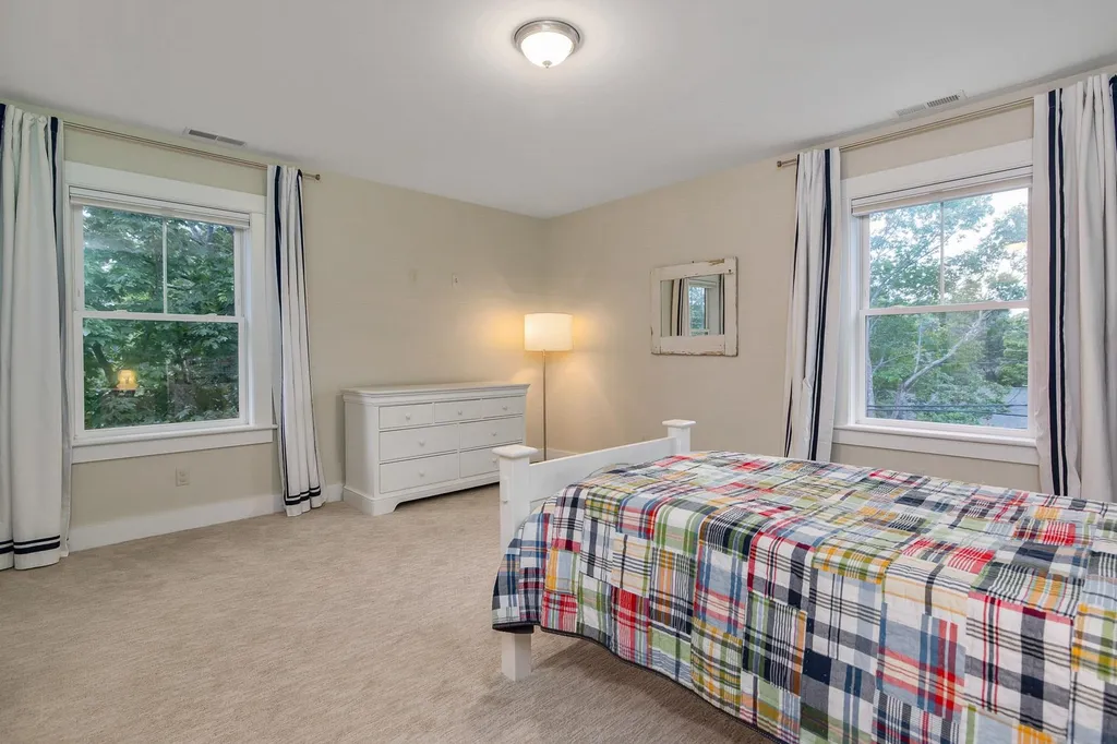 796 Sagamore Avenue Portsmouth NH 03801