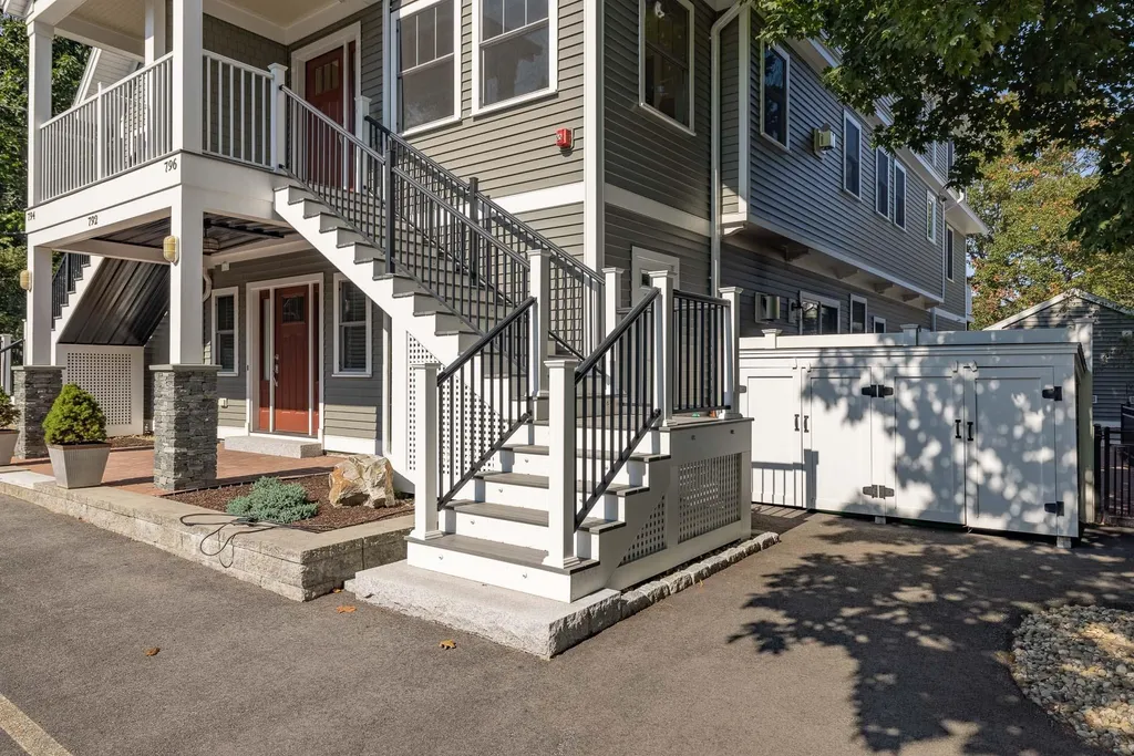 796 Sagamore Avenue Portsmouth NH 03801